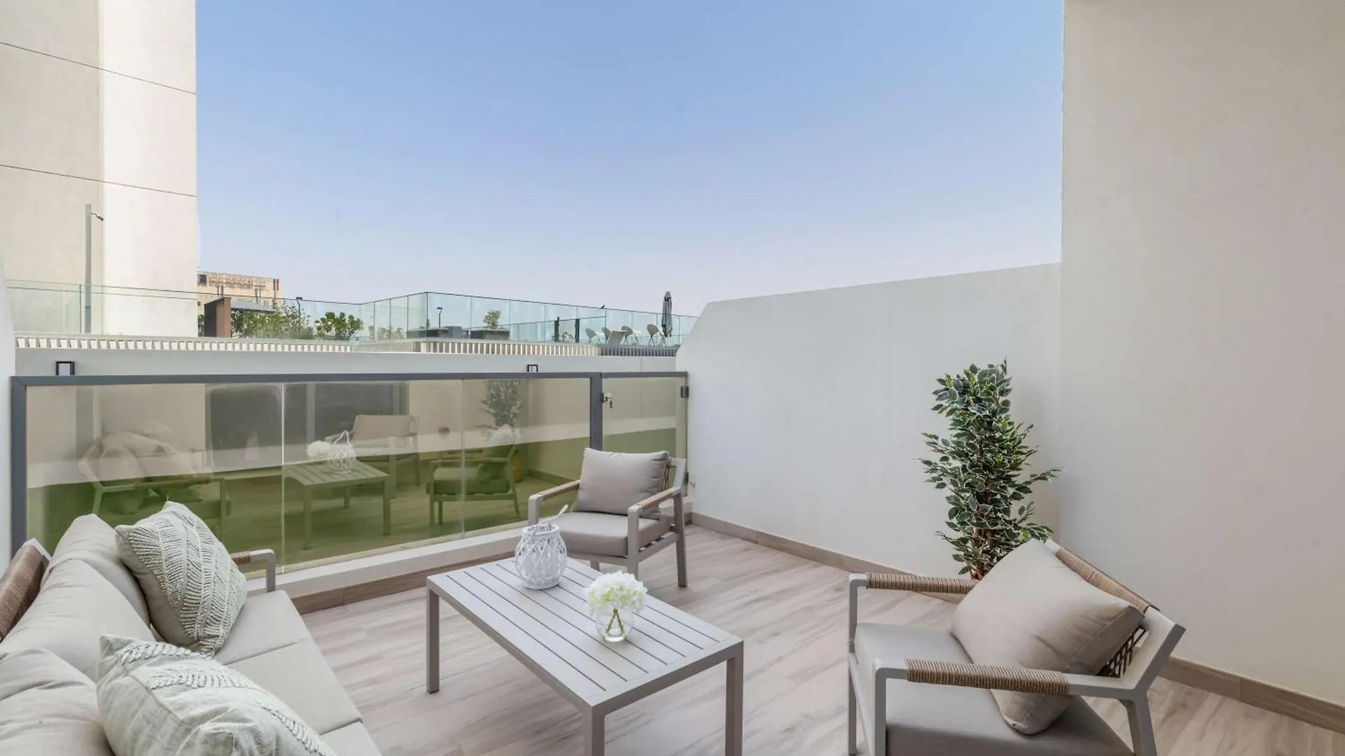 Apartment Brand New Sleek Luxury Studio Dubai United Arab Emirates