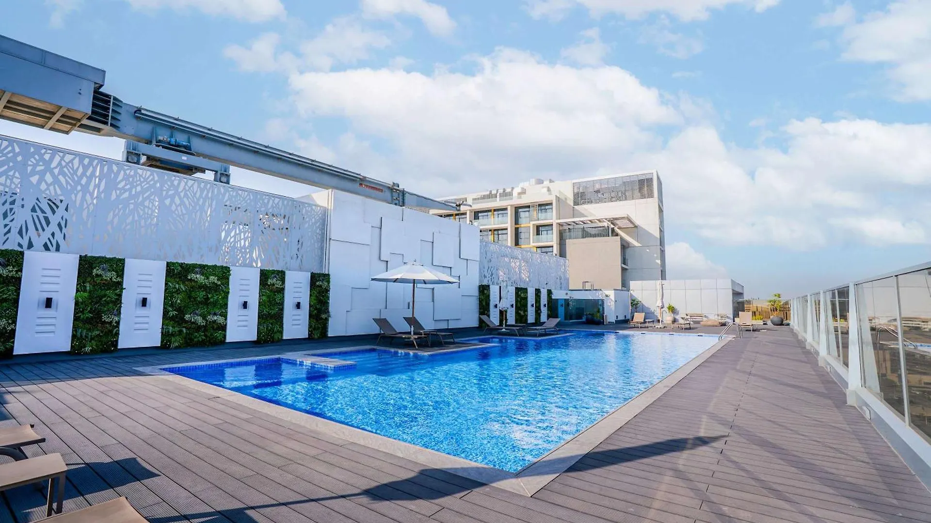 Brand New Sleek Luxury Studio Dubai Apartment
