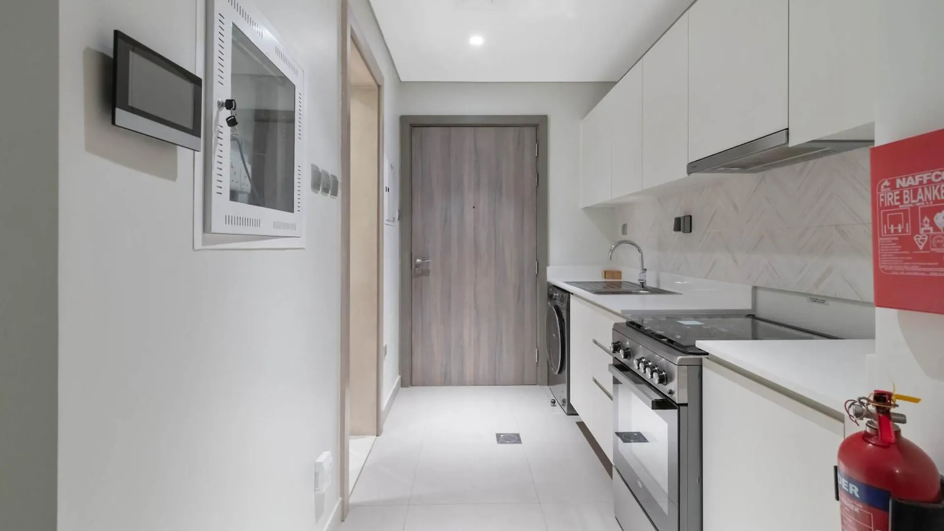 Apartment Brand New Sleek Luxury Studio Dubai