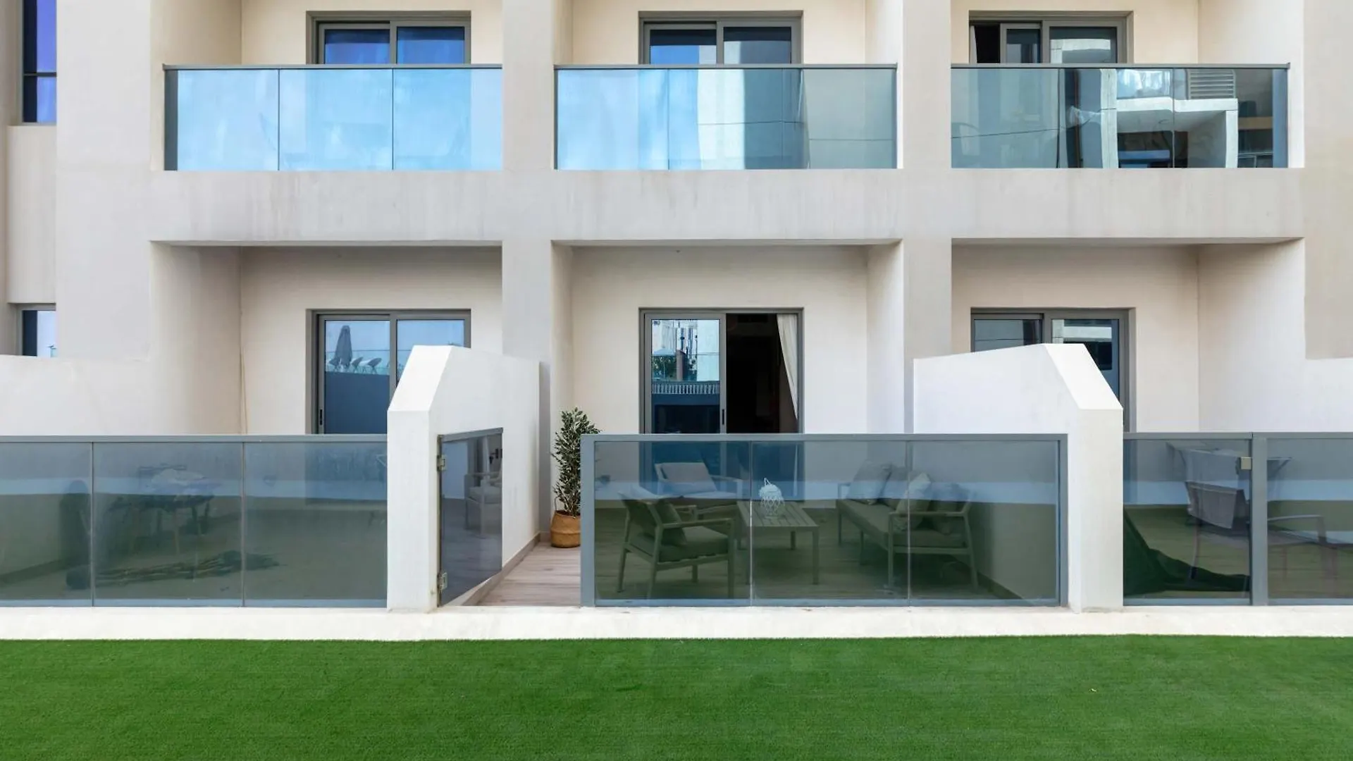 Brand New Sleek Luxury Studio Dubai